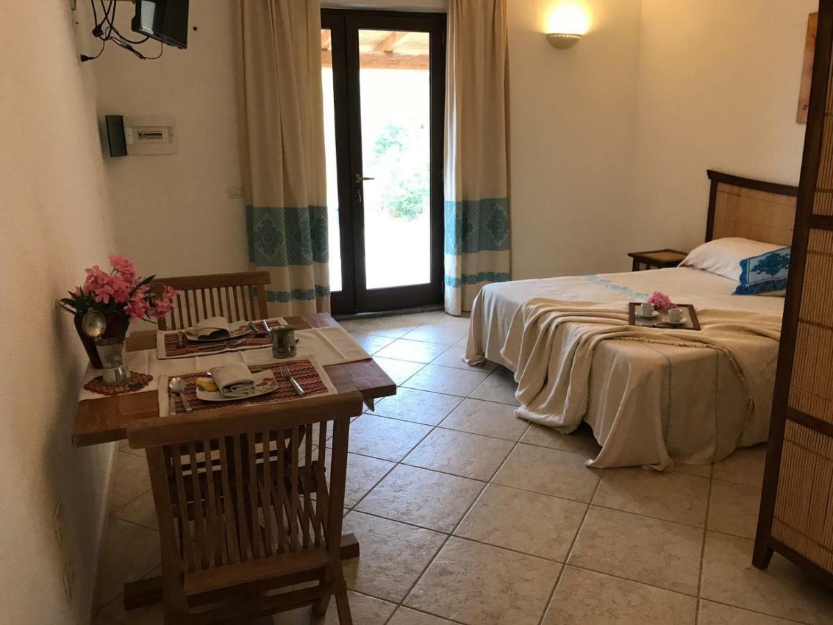 La Puntaccina Villa Aglientu Eksteriør billede